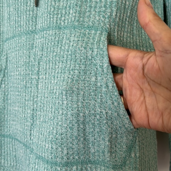 CUTE  PULLOVER - Picture 2 of 5